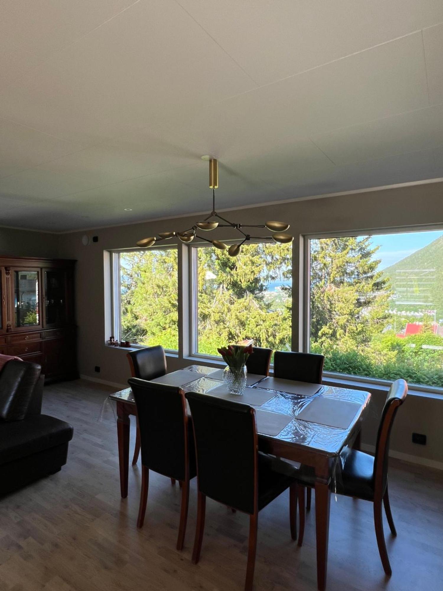 Tromso Arctic Villa With Free Parking Exterior photo